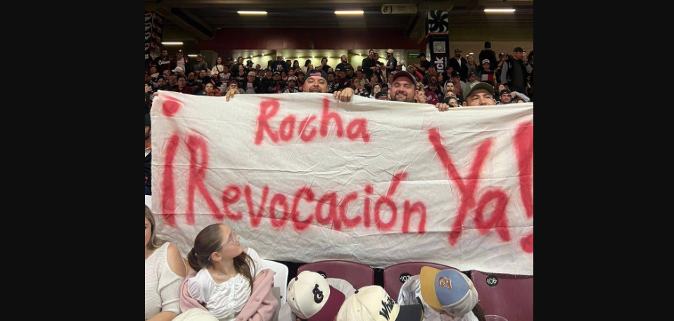 Aficionados al beisbol en Culiacán alzan la voz contra Rocha Moya