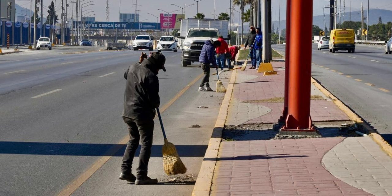 Intensifica Ramos Arizpe labores de limpieza en vialidades