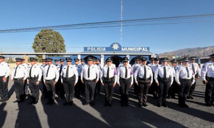 Celebran en Arteaga a los policías