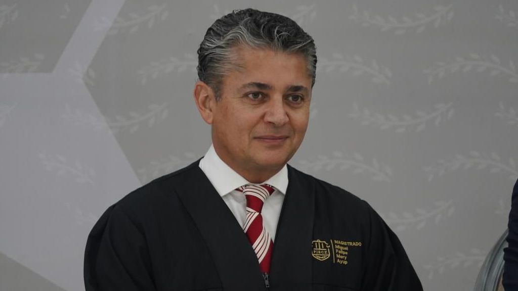 Presenta Miguel Mery Ayup informe anual de actividades