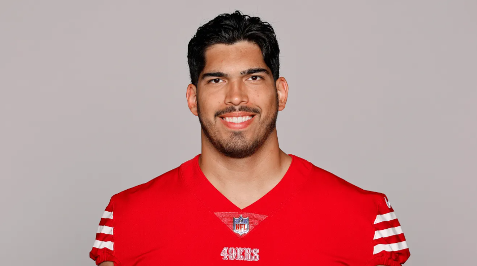Isaac Alarcón da un paso más hacia la NFL al firmar con San Francisco 49ers