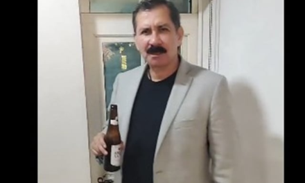 Alcalde de Río Bravo, Tamaulipas, causa polémica al exhibirse tomando cerveza