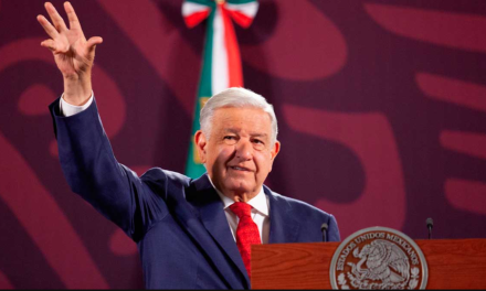Revelan adeudo de mil millones de pesos a farmacéuticas tras gestión de AMLO