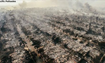 Más de 130,000 evacuados y millonarias pérdidas por incendios en Los Ángeles