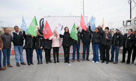 Dan banderazo a programa de bacheo en Frontera
