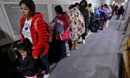 Deportaciones tras el inicio del mandato de Donald Trump alcanzan a 61 mexicanos en Reynosa