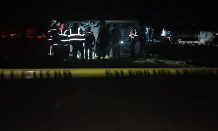 Dos personas sin vida y 14 lesionadas en fatal accidente en carretera Saltillo-Torreón