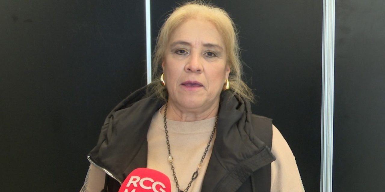 Elizabeth García, es la primera  Presidenta de la AFAIS