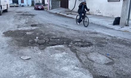 En Ramos Arizpe también hay baches y son en gran cantidad