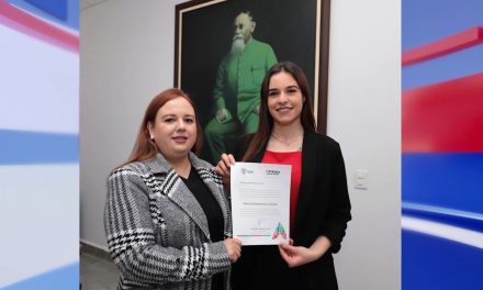 Entrega alcaldesa de Arteaga nombramientos