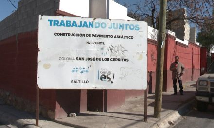 Estructura de metal es un estorbo en calle de Saltillo