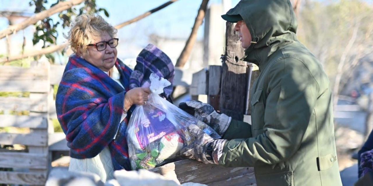 Suman esfuerzos para ayudar a las familias de Acuña ante el frío