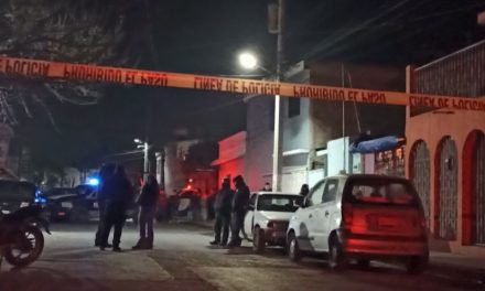 Joven decide terminar con su vida frente a su casa en Saltillo