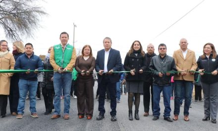 Entrega Óscar Ríos obra de pavimentación en Nueva Rosita