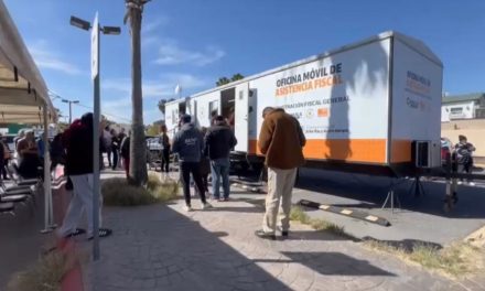 Más de 100 mil contribuyentes pagan su derecho de control vehicular