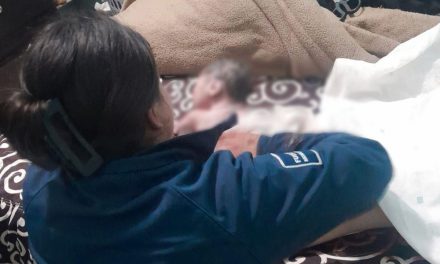 Mujer policía salva la vida de un recién nacido en Ramos Arizpe