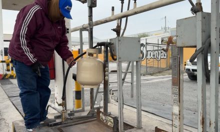 Por el frío se surten ya en las gaseras en Saltillo