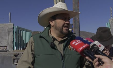 Supervisa Tomás Gutiérrez reparación de pozo en Ramos Arizpe
