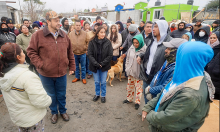 Se solidariza Tomás Gutiérrez con colonos de Urbivilla en Ramos Arizpe