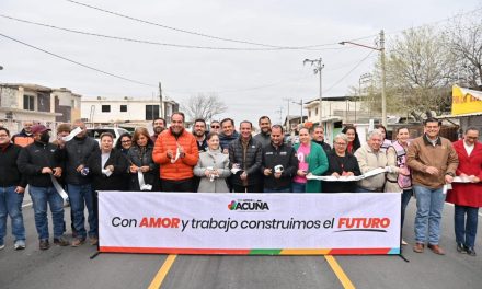 Entrega Emilio de Hoyos obra de mejoramiento vial