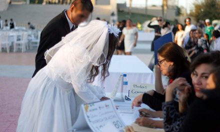 Se registran cientos de parejas para las bodas comunitarias en Torreón