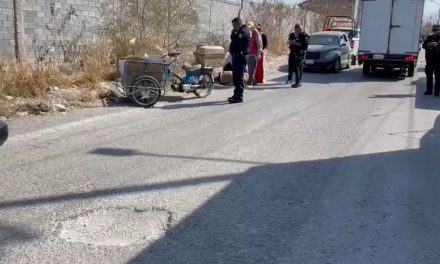 Accidente de moto triciclo dejó a una mujer herida