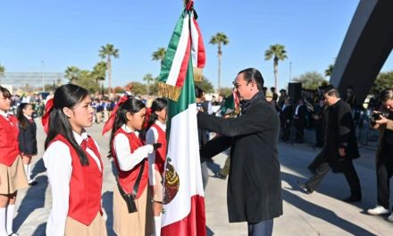 Conmemoran en Acuña el Día de la Bandera
