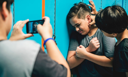 Falta de atención de padres agrava la violencia por bullying en menores