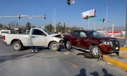 Continúan los accidentes en Valdés Sánchez y periférico Luis Echeverría