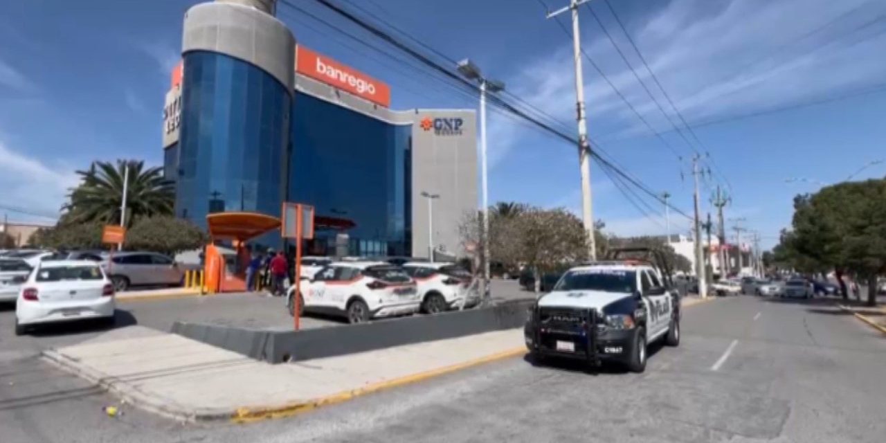 Detienen tráfico en boulevard Rufino Tamayo