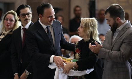 Coahuila rinde homenaje póstumo a Claudio Bres Garza