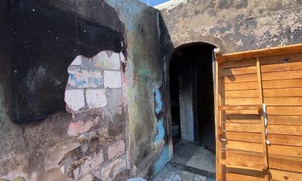 La familia Amaya pide ayuda… su hijo incendió la casa