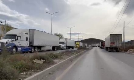 Llaman a tránsito en Ramos Arizpe a poner orden a los traileros