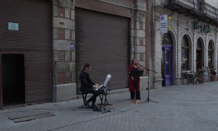 Lleva Javier Díaz cultura y apoyo a emprendedoras en espacios públicos