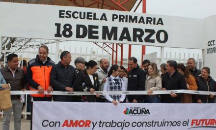 Entrega Emilio de Hoyos barda perimetral en escuela