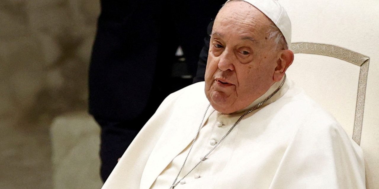 El Papa Francisco muestra mejoría tras varios días hospitalizado; ‘Ha dormido bien y está descansando’