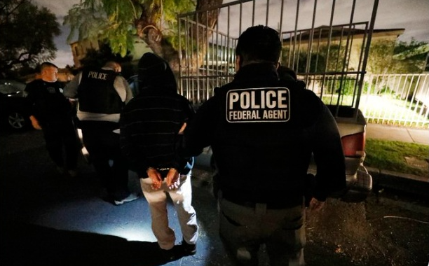 ICE planea redada masiva contra migrantes en Los Ángeles