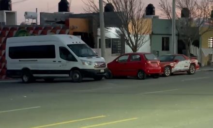 Ponen en orden a vecinos que se estacionaban en doble fila