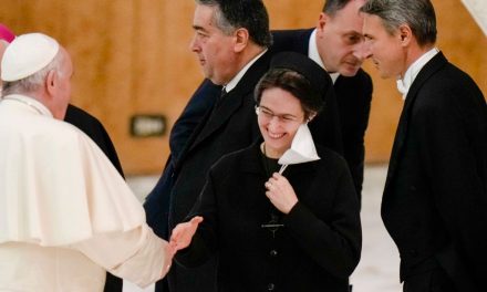 La Monja Raffaella Petrini será la nueva gobernadora del Vaticano