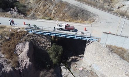 Rehabilitan puente peatonal  y vehicular en el surponiente de Saltillo
