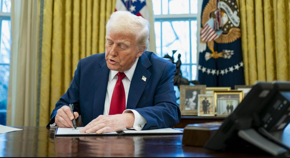 Sheinbaum buscará nueva llamada con Trump para frenar aranceles