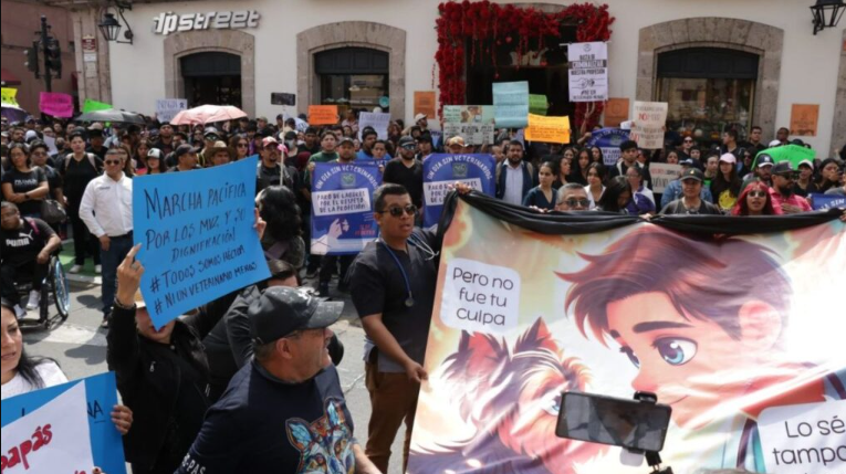 Veterinarios protestan en todo el país por asesinato de colega en Edomex