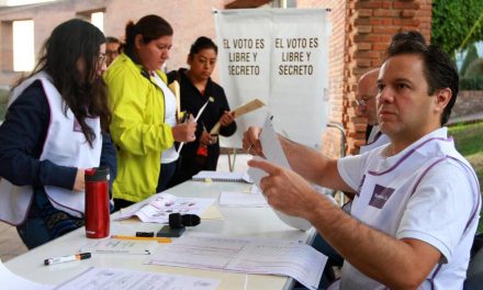 Se apuntan monclovenses para ser funcionarios de casilla