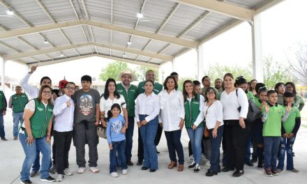 Entregan techo en el Centro de Atención Múltiple de Sabinas