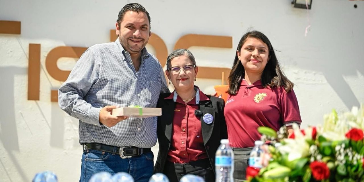 Impulsa Carlos Villarreal el empoderamiento de las mujeres