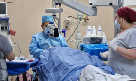 DIF Acuña apoya a 71 pacientes en cirugías de cataratas