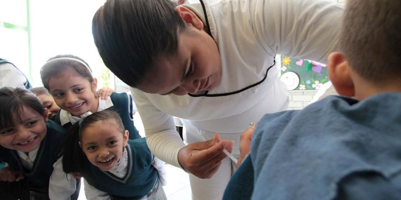 Invita Secretaría de Salud de Coahuila a completar vacunación de niños