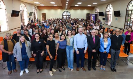 Inician clases en la primera generación de ‘Mujeres Echadas Pa’delante’