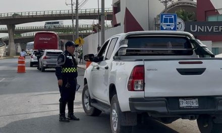 Multan a 200 conductores en operativo de Tránsito en Saltillo