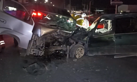 Saltillo: Borracho causa accidente, deja a una mujer y un hombre al borde de la muerte